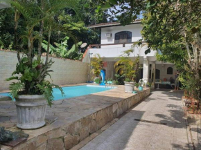 casa Vista Linda alugo com pisc.
